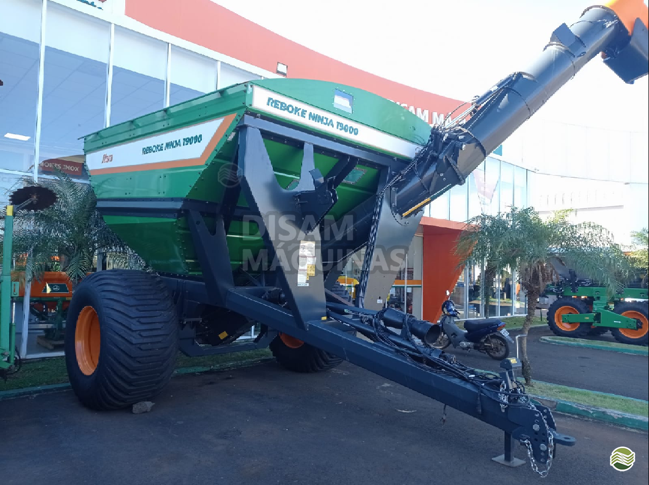 IMPLEMENTOS AGRICOLAS CARRETA BAZUKA GRANELEIRA 19000 Disam Máquinas - Stara MEDIANEIRA PARANÁ PR